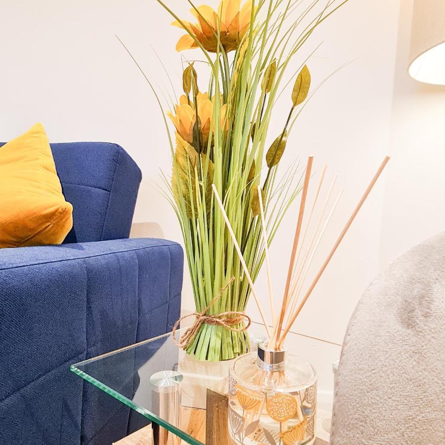 Modern 4 Bedroom Flat Near Station Apartment Brighton
